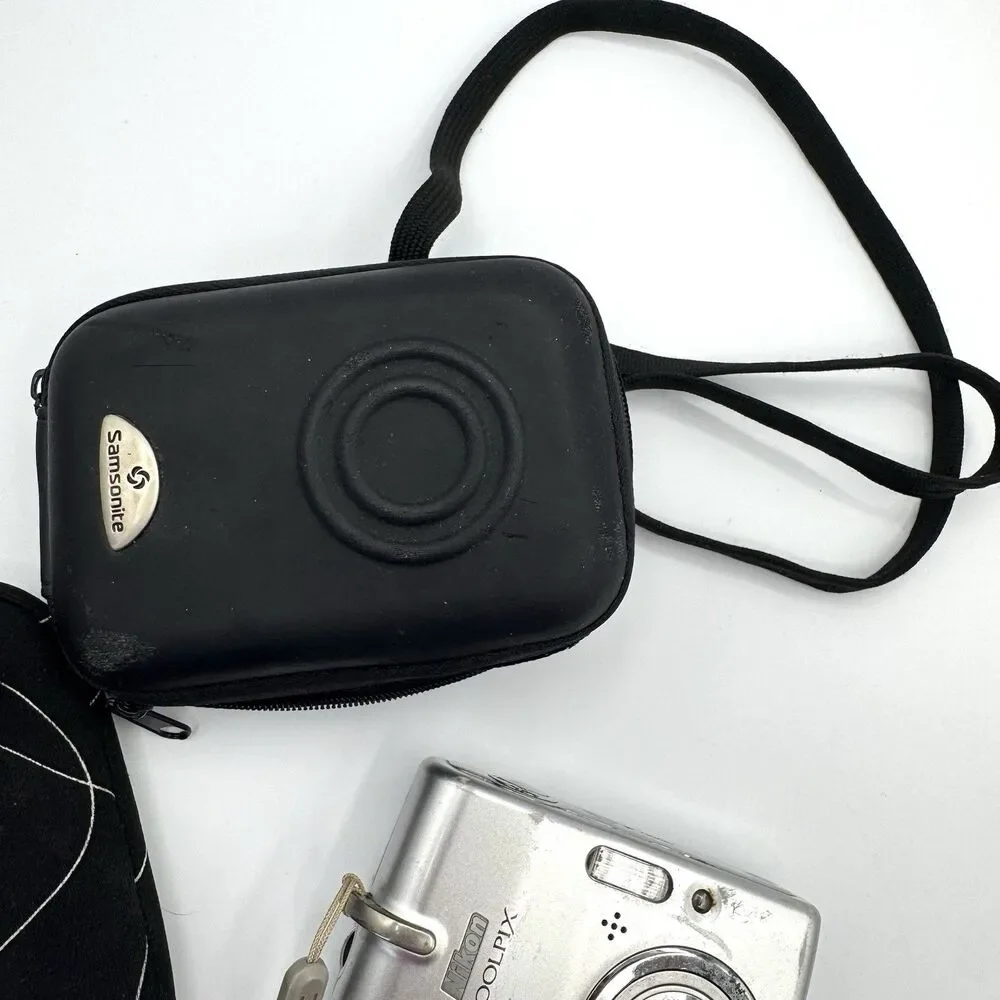 Nikon COOLPIX L10 5MP Silver Digital Camera Tested AA Battery Works